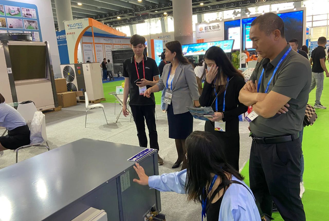 进入泳池赛道,深拓国际市场|第18届亚洲泳池SPA博览会 华天成喜获“优秀赞助商”!